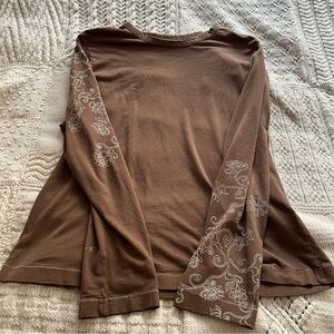 Blue Damsel By Cabela's Brown Long Sleeve Top with Floral Accents